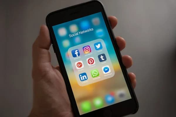 Mobile Commerce: The Complete Guide